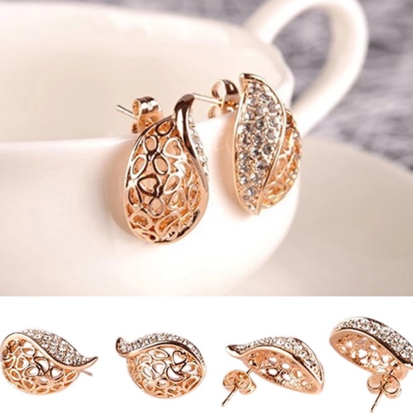 Gold Filigree Earrings - Picture 8 of 8