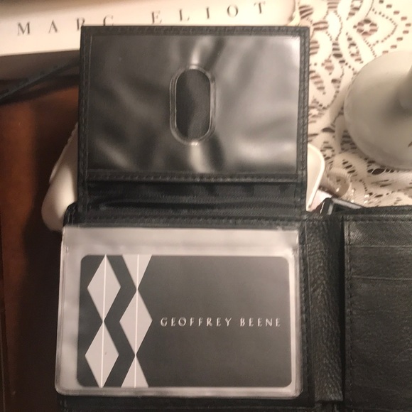 NWB GEOFFREY BEENE GENUINE LEATHER WALLET - Picture 7 of 8