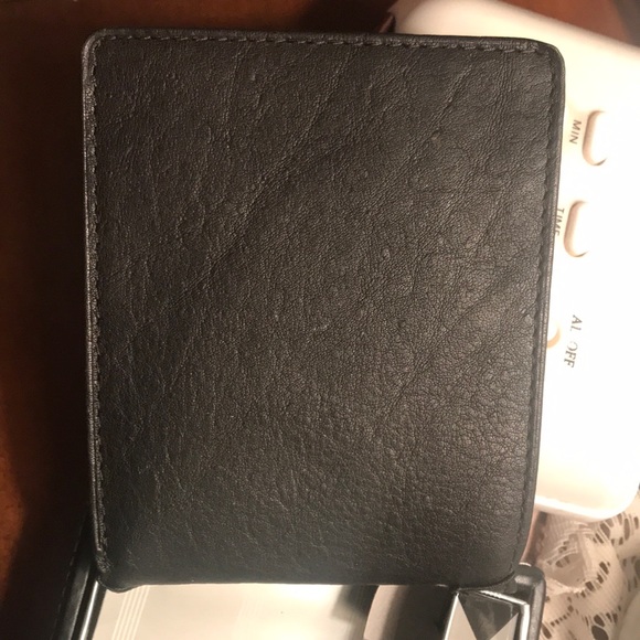 NWB GEOFFREY BEENE GENUINE LEATHER WALLET - Picture 8 of 8