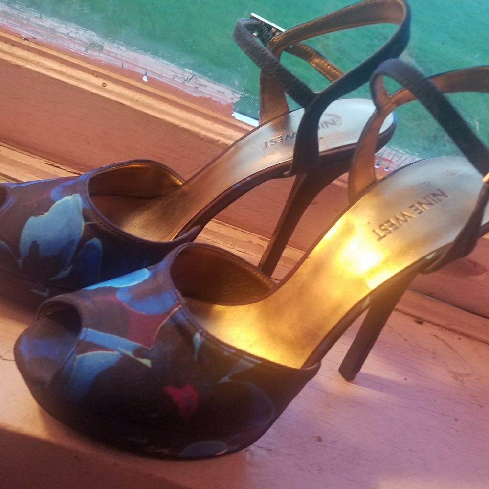 nine west blue heels