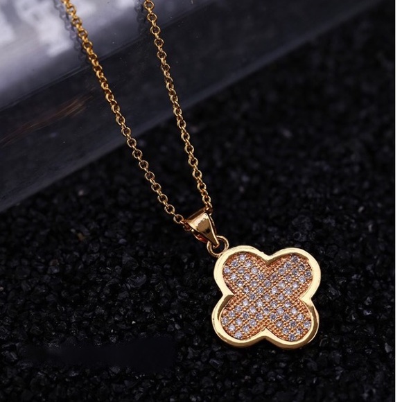 Zirconia Diamond Necklace - Picture 3 of 6