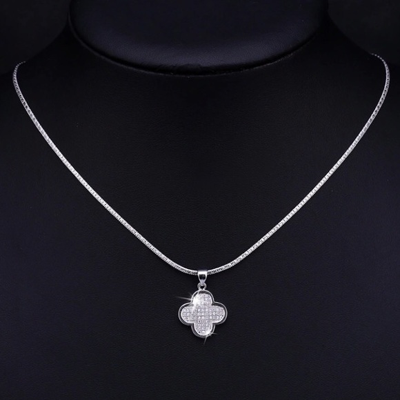 Zirconia Diamond Necklace - Picture 6 of 6