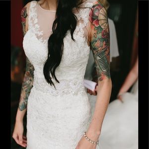 Wedding gown