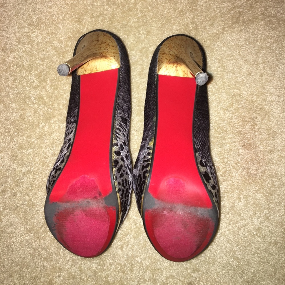 Shullys heels - Picture 2 of 3