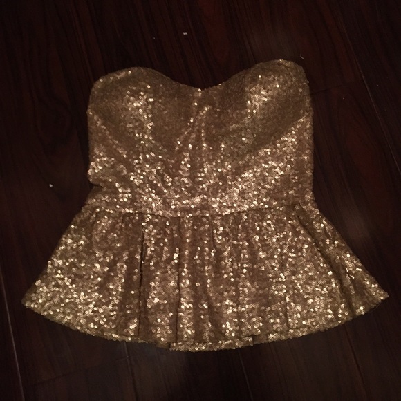 Forever 21 Tops - Strapless sequin peplum top