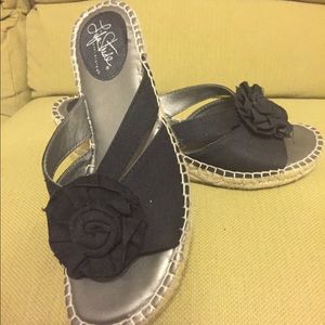 Lifestride Omega black Espadrille Wedge size 7