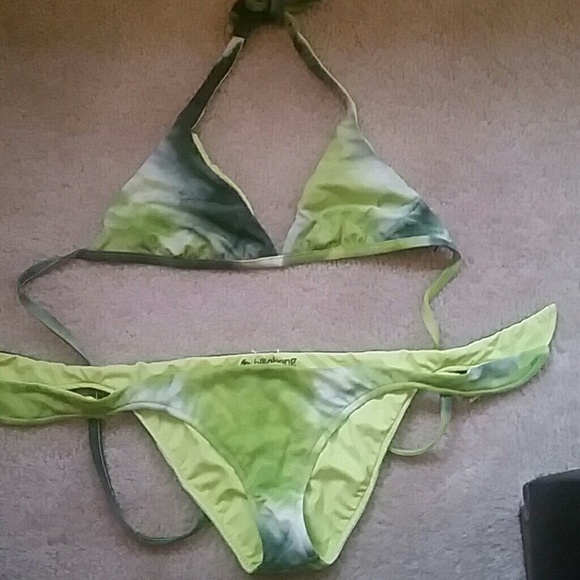 Billabong bikini - Picture 1 of 3