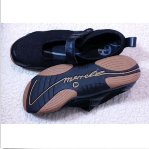 solid black athletic shoes merrell merrell solid black slip on velcro athletic solid black athletic shoes merrell merrell solid black slip on velcro athletic