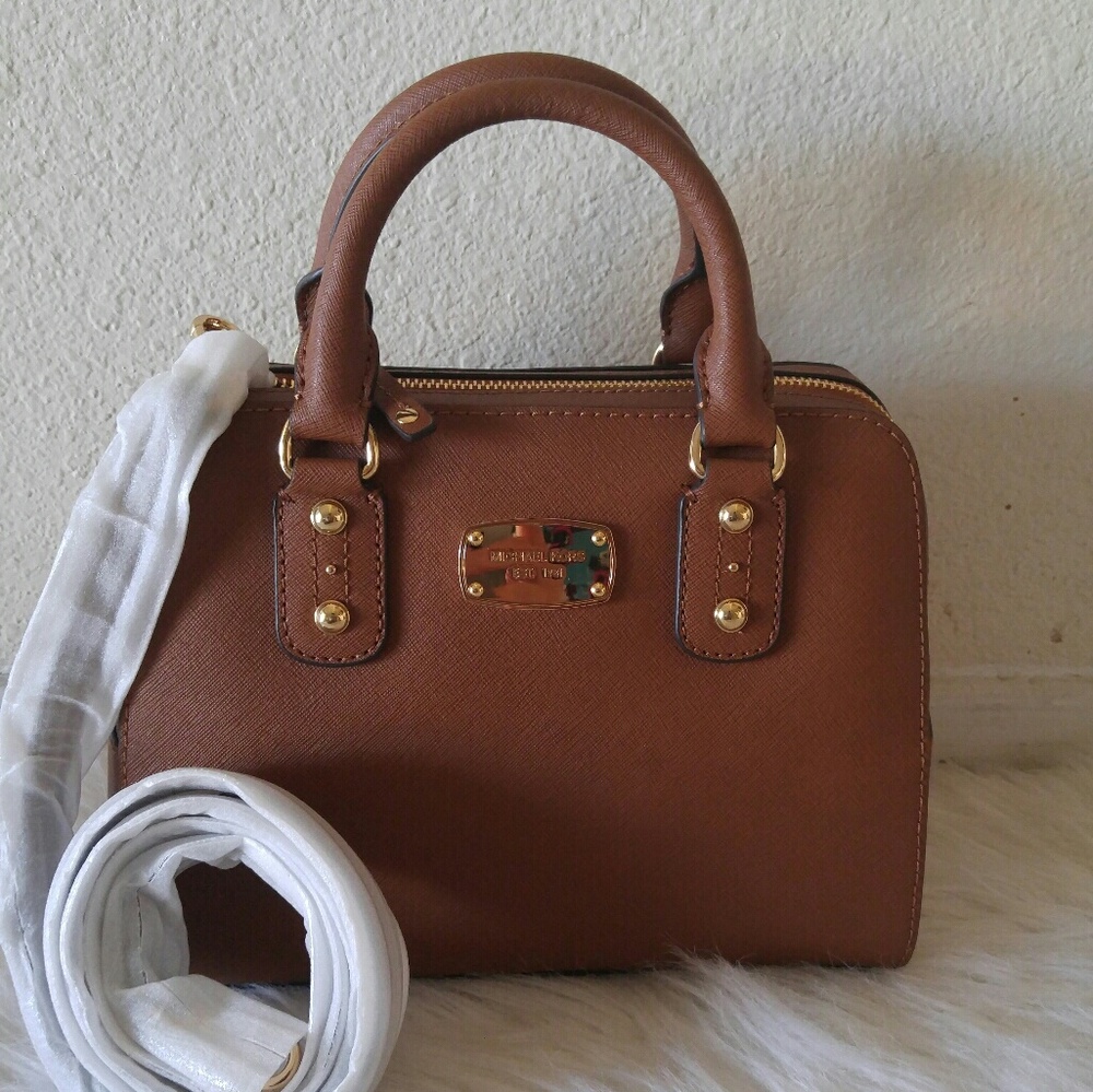 MICHAEL KORS SAFIANO SATCHEL HANDBAG