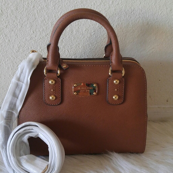 Michael Kors Handbags - MICHAEL KORS SAFIANO SATCHEL HANDBAG