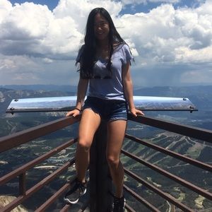 Meet your Posher, Emma