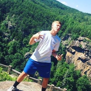 Meet your Posher, Justin