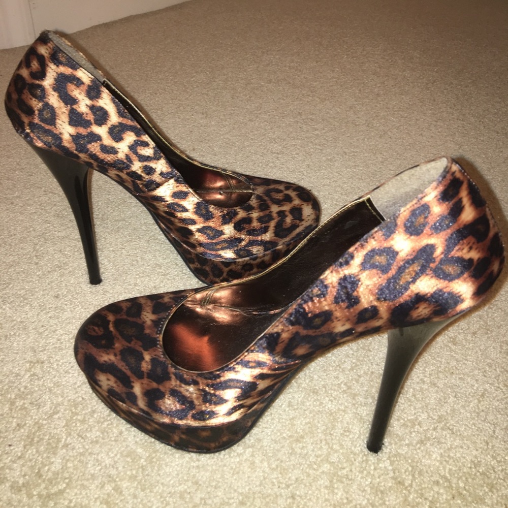 Cheetah heels, size. 7.5, worn twice