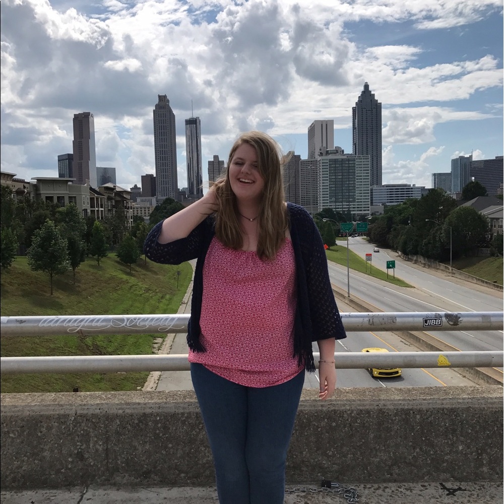 Meet your Posher, Emily