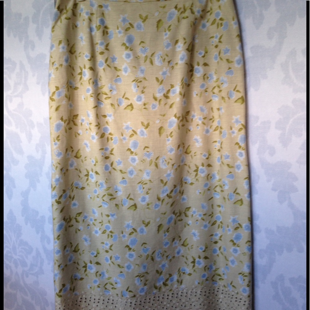 Summer weight linen skirt.