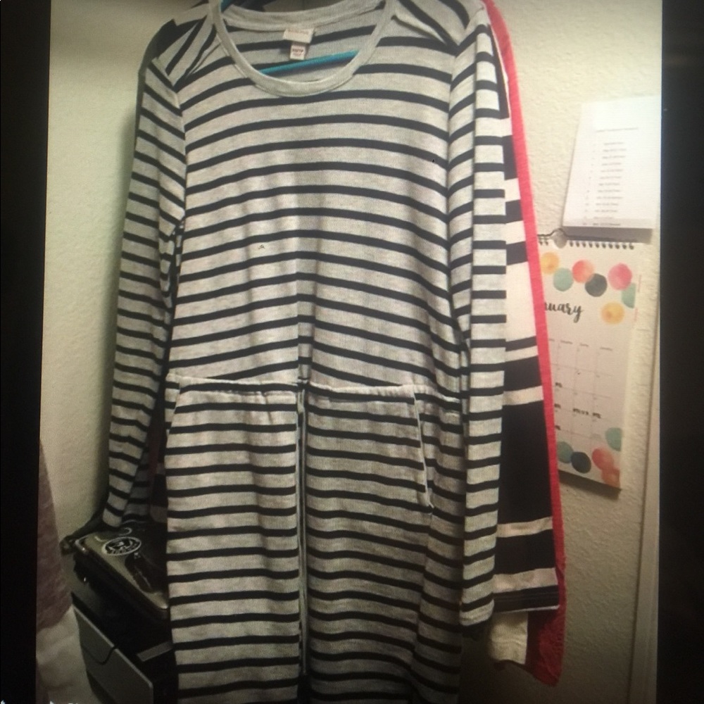 Black and white sweater dress