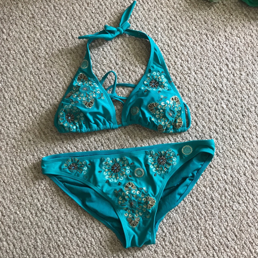 Halter bikini
