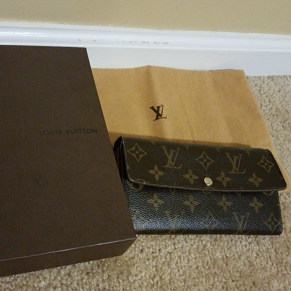 Authentic LV wallet