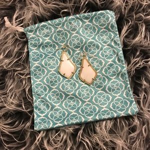 Kendra Scott Alex earrings in white pearl