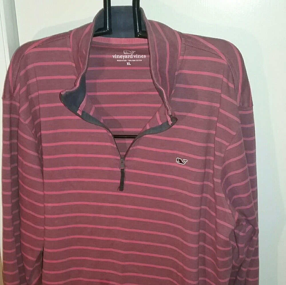 SOLD **PRICE LOWERED**VINEYARD VINES PULLOVER