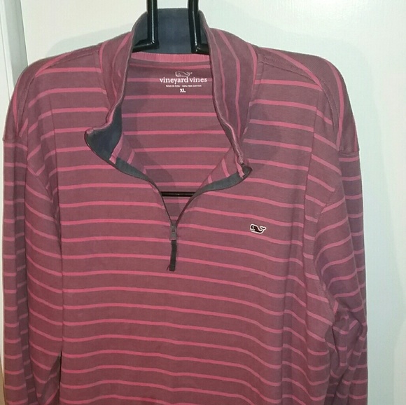 SOLD **PRICE LOWERED**VINEYARD VINES PULLOVER - Picture 1 of 3
