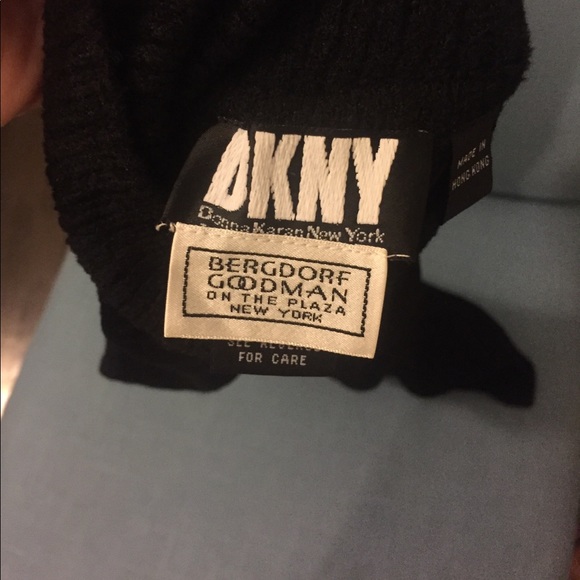 DKNY Ribbed Turtle Neck - Picture 3 of 3