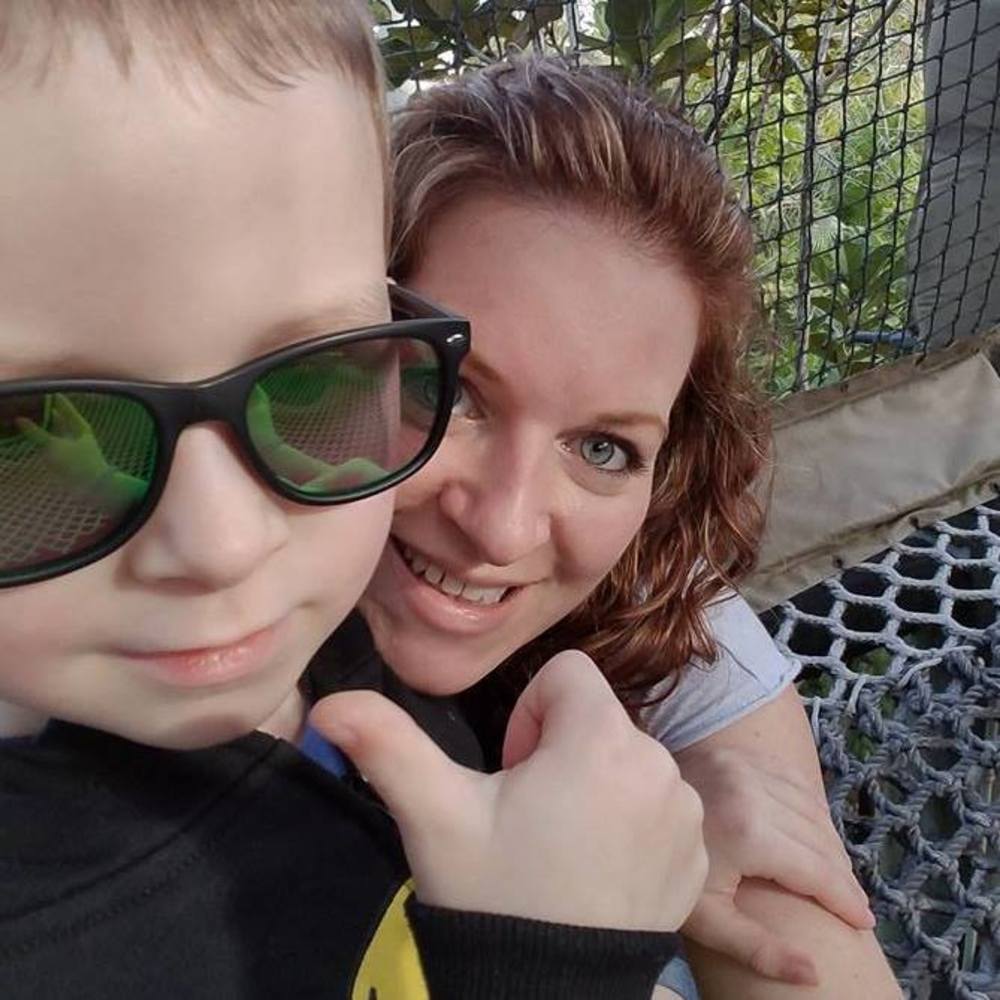 Meet your Posher, Sandy