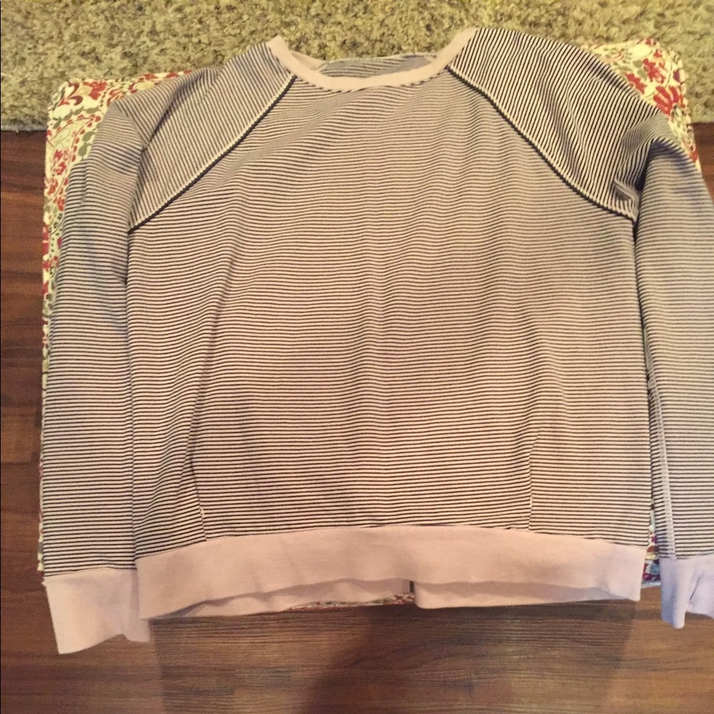 Authentic Lululemon sweatshirt size 10