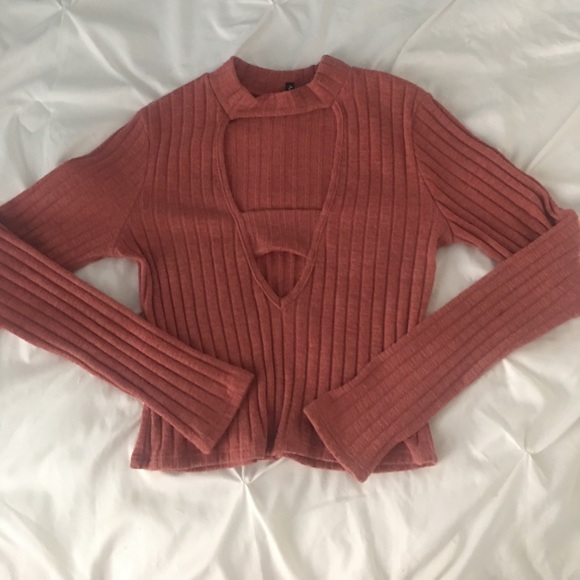 cropped sweater with choker - Picture 1 of 2