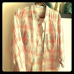 NWOT Lightweight plaid top, cute summer colors!