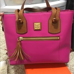 Dooney and Bourke pink bag