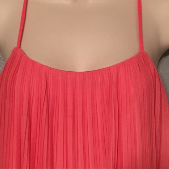 🌞Forever 21 Adorable Orange Top!🌞 - Picture 2 of 5