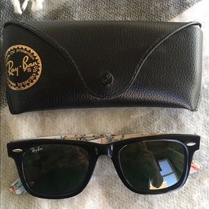 Ray-Ban Wayfarer Rare Prints NYC Metro Sunglasses