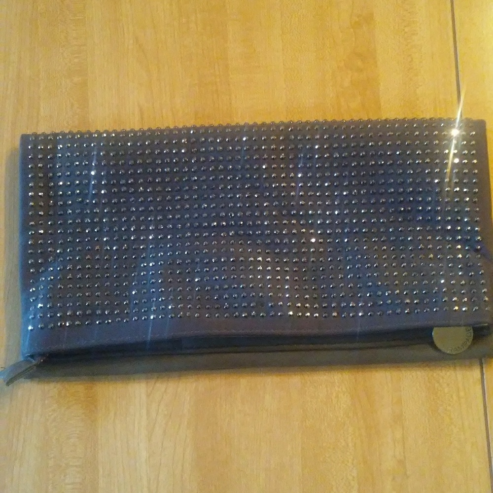 Rampage Gray Clutch