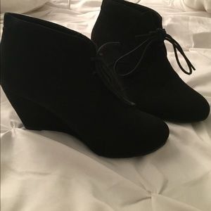 Size 8.5 black suede wedged booties!
