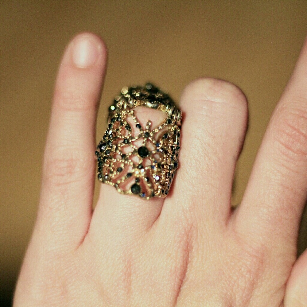 Articulated ring
