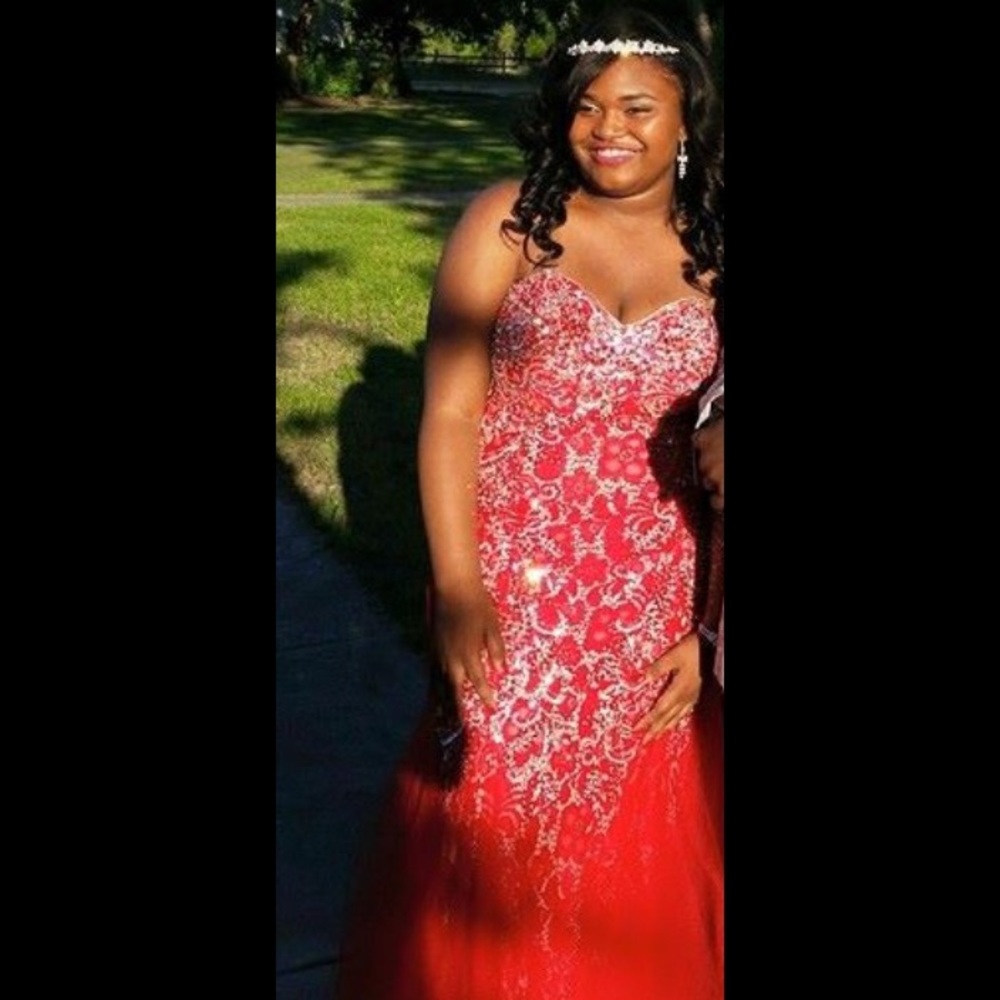 Prom Dress - Picture 2 of 3