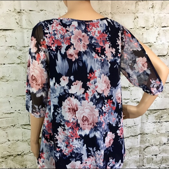 Navy floral off shoulder - Picture 6 of 6