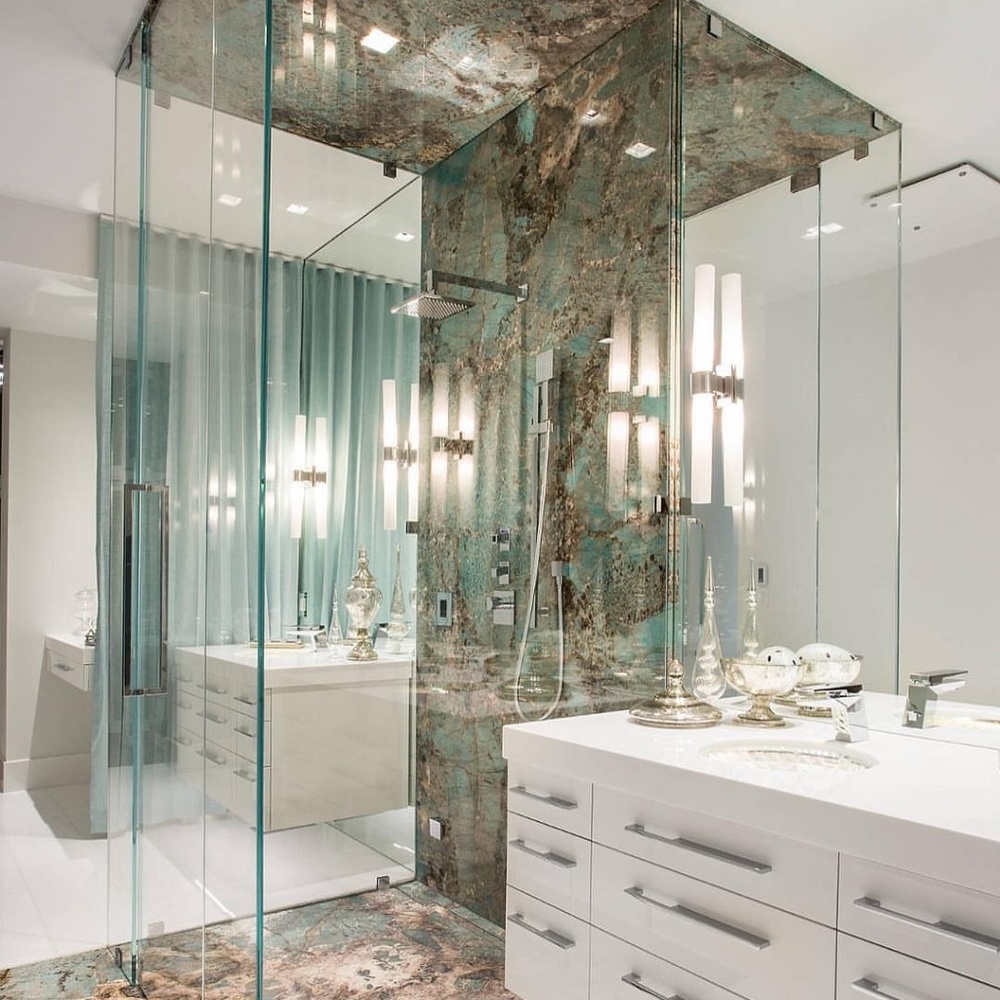 Meet your Posher, Roxanne