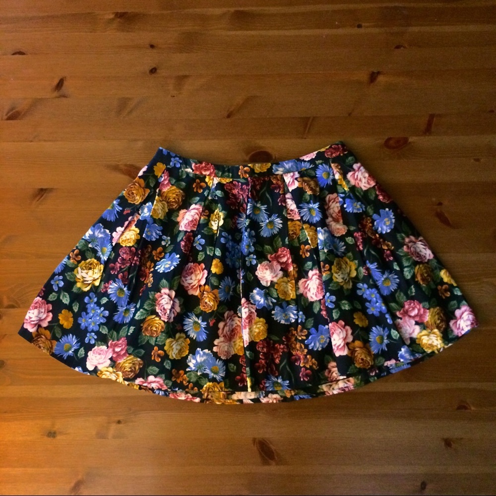 Pleated Floral Skirt