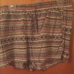 Old navy flowy shorts