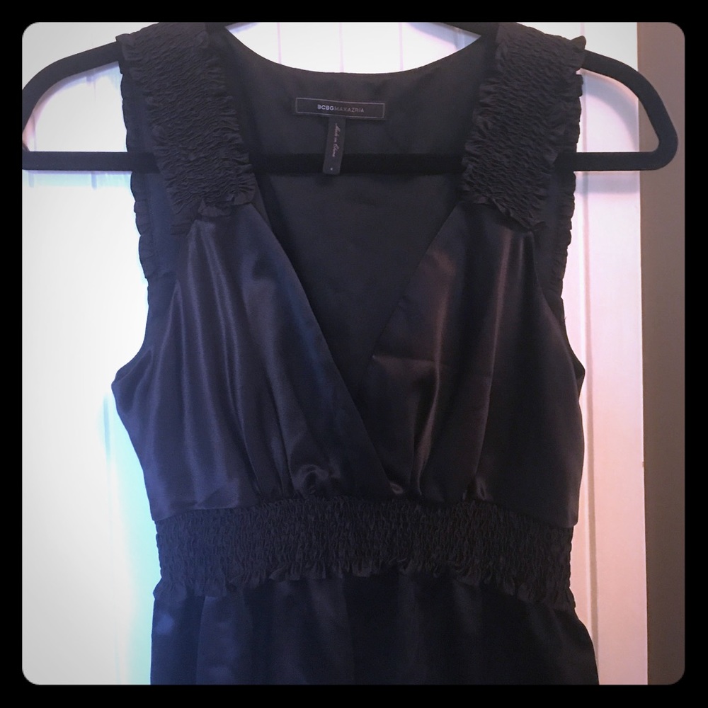 BCBG Max Azria top 🖤🌺