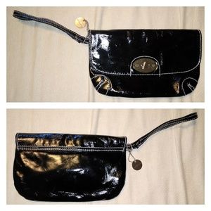 Lulu Black Patent Wristlet