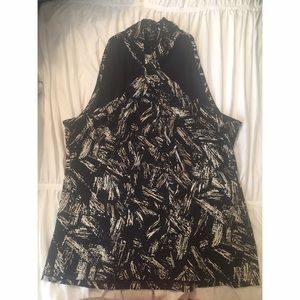 Balck and white cross cross tank top