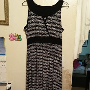 Woman's Beautiful Long Dress SZ M