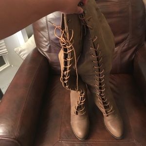 Women's brown combat boot/heels