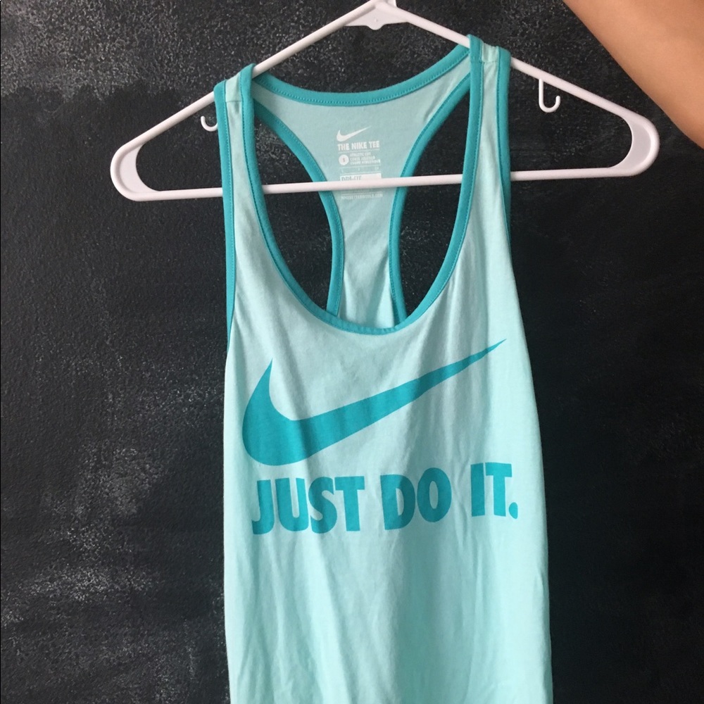 Nike top!!!