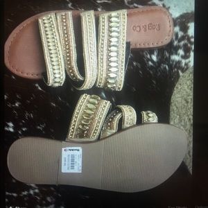 Flat sandals NEVER WORN
