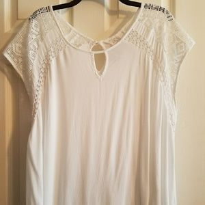 Ava & Viv White Sheer and Lace Hi-Lo top, sz. 2x