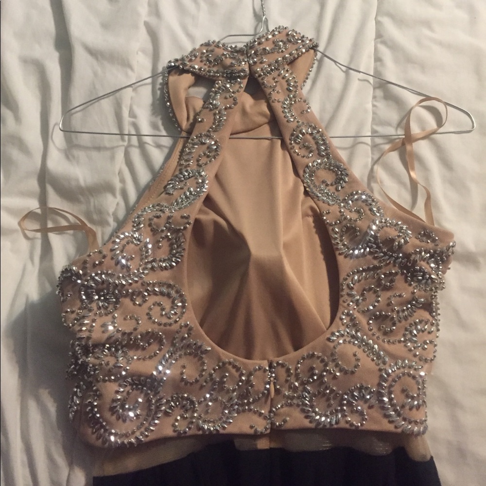 Prom Dress - Picture 2 of 5
